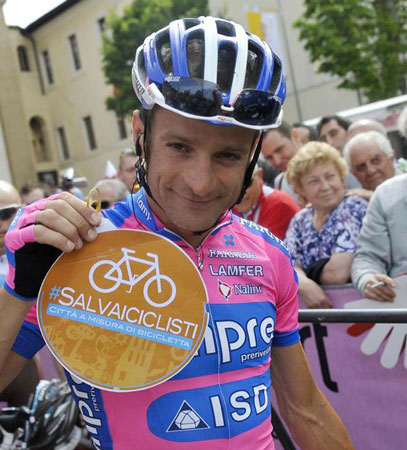 Michele Scarponi per la campagna #salvaiciclisti