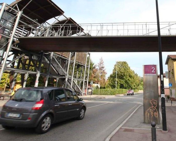 Sovrappasso pedonale e barriere architettoniche