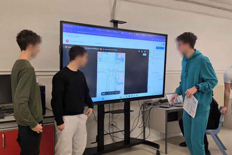 Presentazione dei progetti e tutta la classe