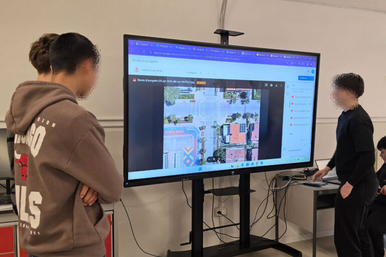 Presentazione dei progetti e tutta la classe