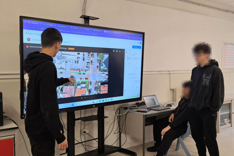 Presentazione dei progetti e tutta la classe